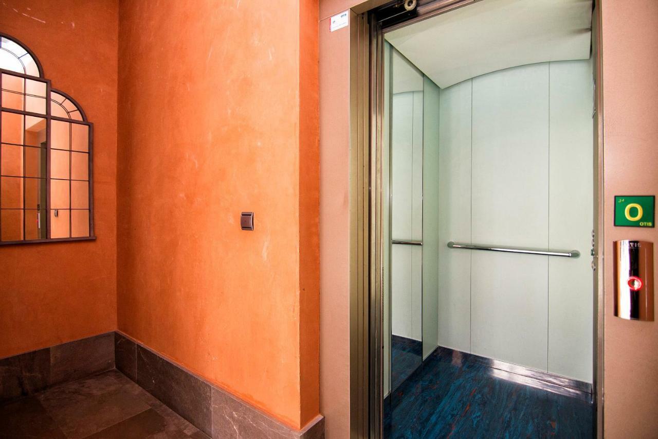 Apartamentos Palacio De Los Jeronimos Granada Ngoại thất bức ảnh